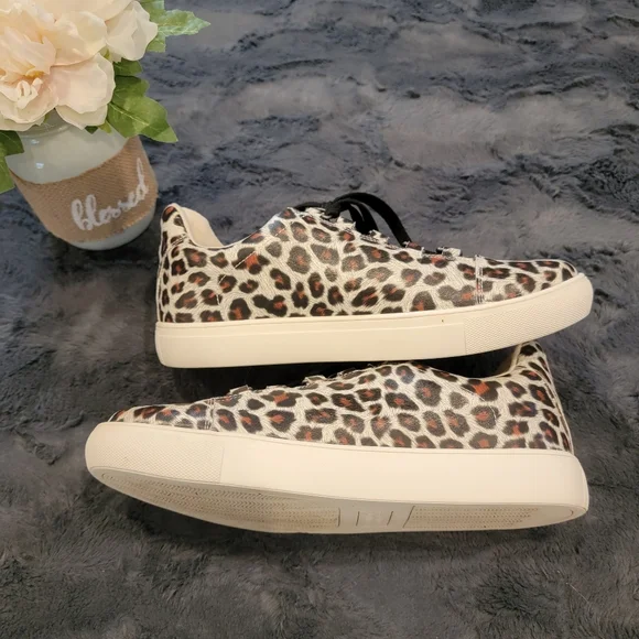 Coconuts by Matisse Relay Animal Print Sneakers 7 M - Picture 10 of 16